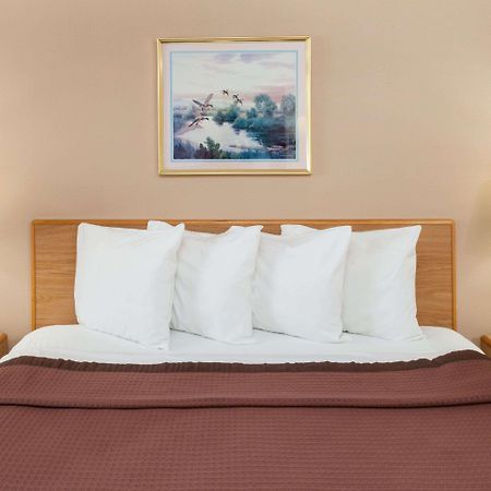 Days Inn By Wyndham Charleston Zewnętrze zdjęcie