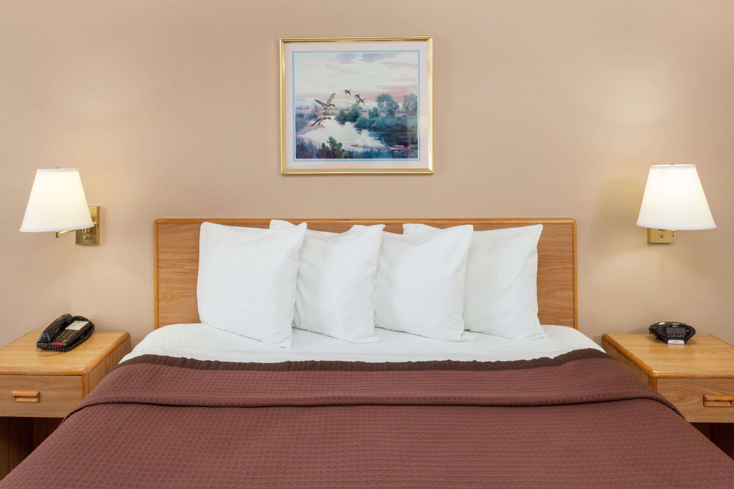 Days Inn By Wyndham Charleston Zewnętrze zdjęcie