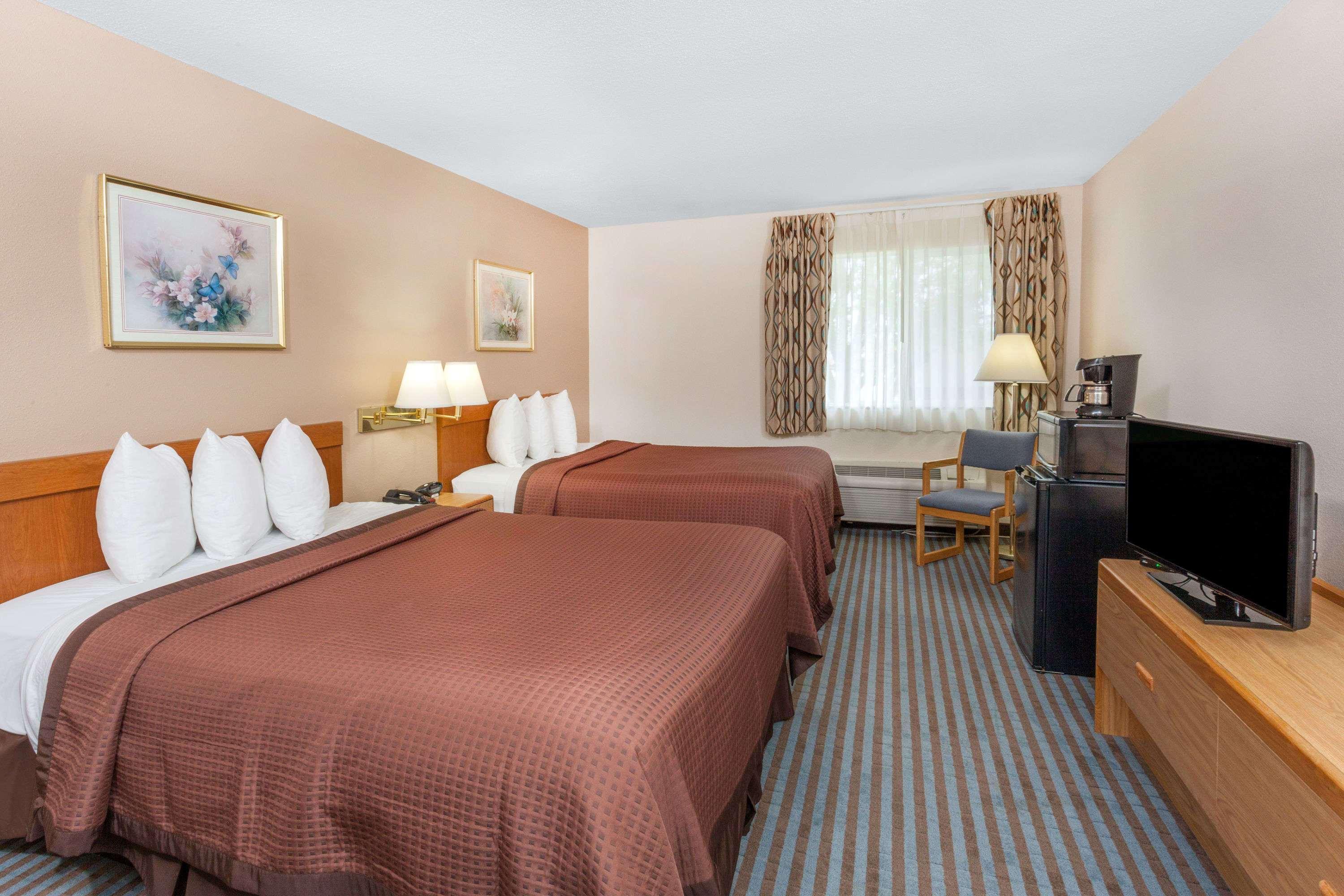 Days Inn By Wyndham Charleston Zewnętrze zdjęcie