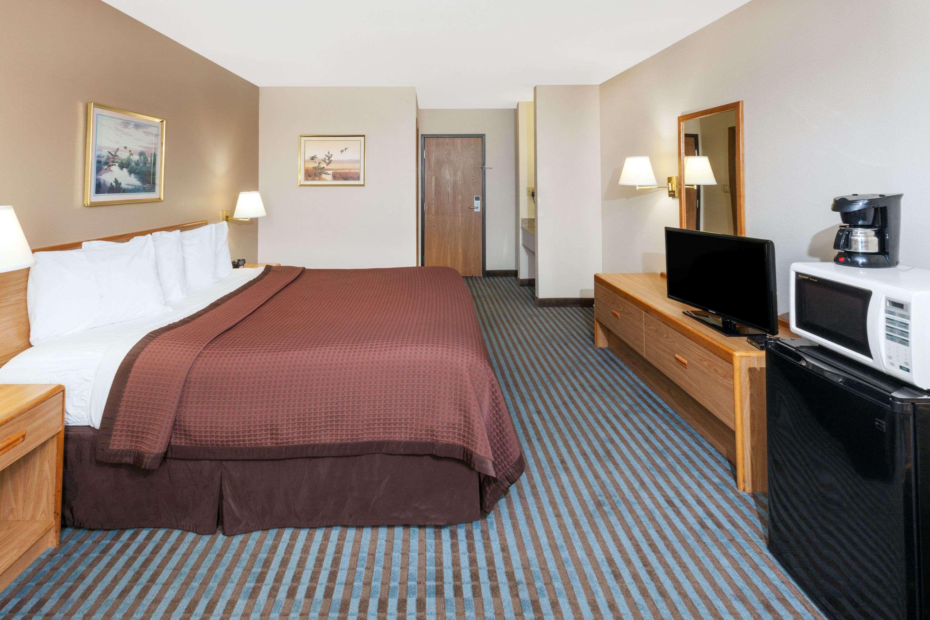 Days Inn By Wyndham Charleston Zewnętrze zdjęcie