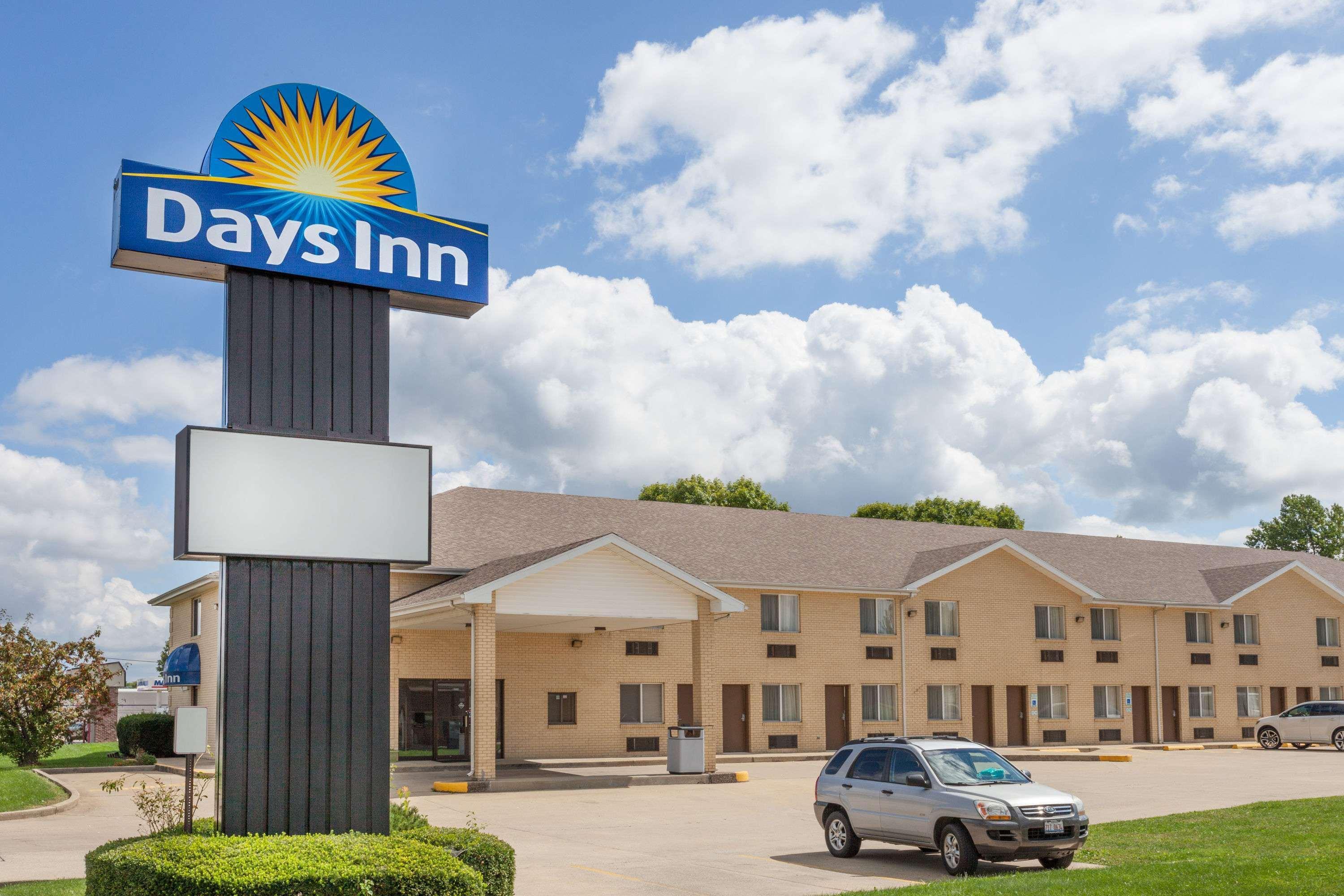 Days Inn By Wyndham Charleston Zewnętrze zdjęcie