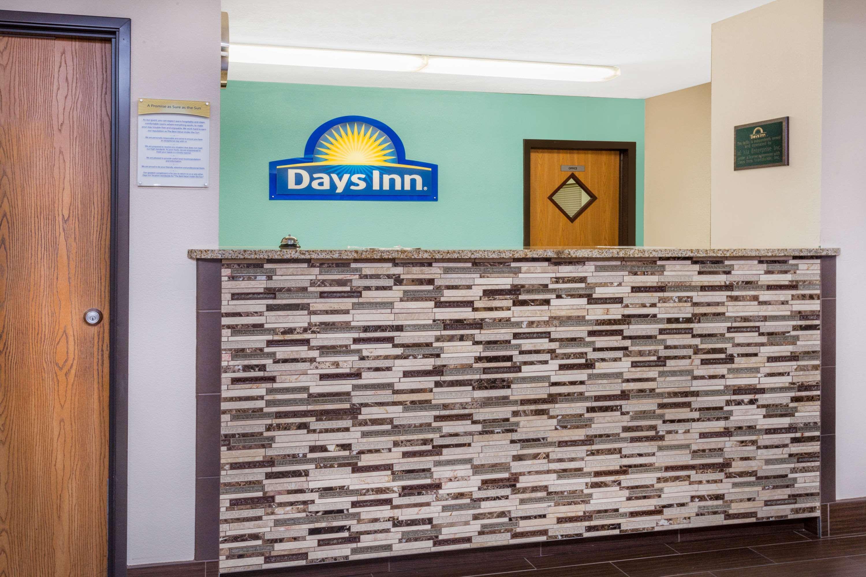 Days Inn By Wyndham Charleston Zewnętrze zdjęcie