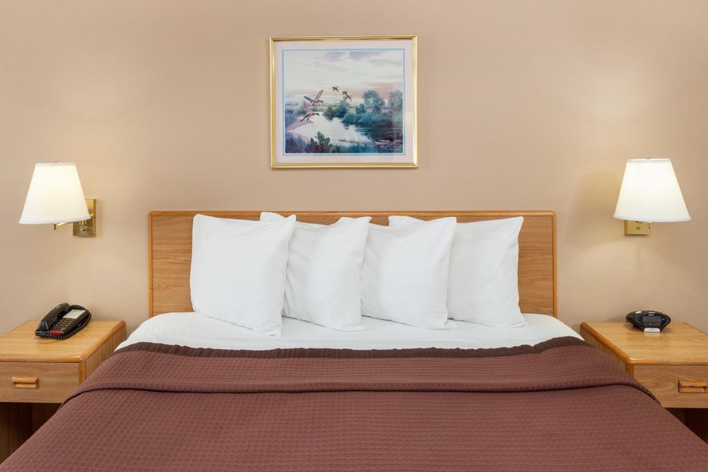 Days Inn By Wyndham Charleston Zewnętrze zdjęcie
